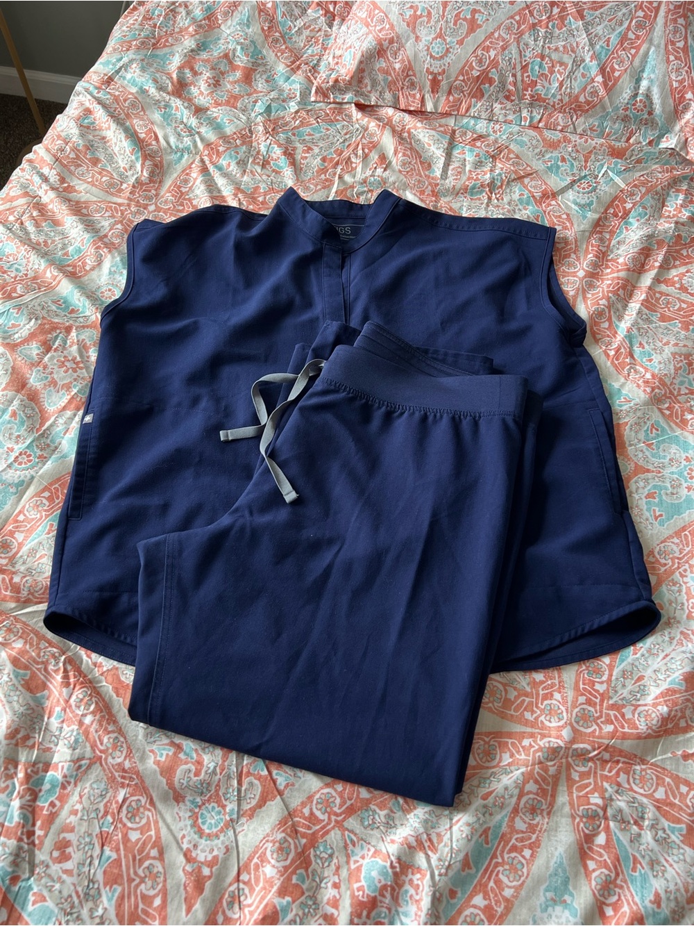 NEW FIGS Navy Scrub Set